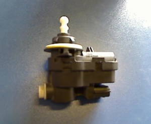 Scheinwerfer Stellmotor Rechts Opel Vivaro F7/E7/X83 8200402521