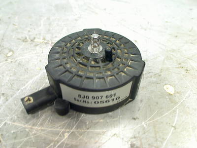TT 8J Soundgenerator Körperschall Aktuator (frontscheibe)
