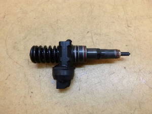 Einspritzdüse VW PASSAT VARIANT (3B6) 1.9 TDI VW,038130073AR,VW,CB 96 KW