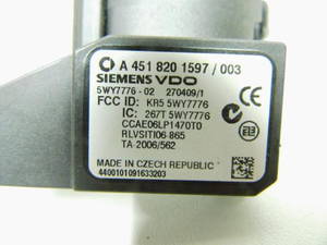 Steuergerät Wegfahrsperre Lesespule A4518201597 (0,8 Diesel(799ccm) 33kW
Softtouch - automatisches Schaltprogramm
Bodypanel Tiefschwarz
Seitenairbag
Panoramadach)