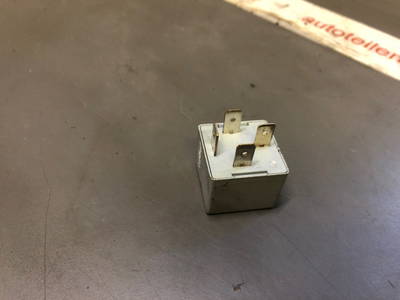 203377 Relais AUDI A3 (8L) 141951253B