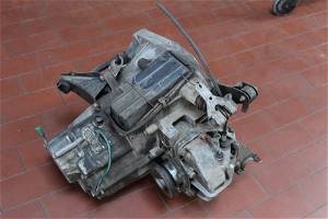 Schaltgetriebe 5-GANG Lancia Thema 6V 834