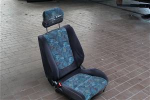 Sitz Vorn Links / Fahrersitz Nissan Almera 1.4 Glxi N15