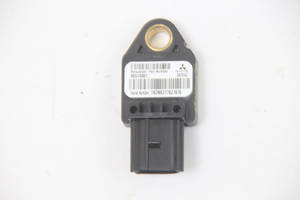 Airbagsensor links Mitsubishi OUTLANDER 2 8651A001 01/2007