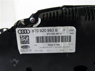 Tachometer Audi A5 Cabriolet (8F) 8T0920983B