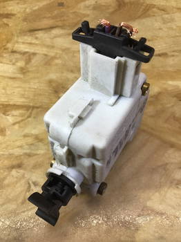 355679 Stellelement für Zentralverriegelung VW Golf IV Variant (1J) 3B5827061B