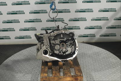 gebrauchtes Schaltgetriebe Dacia Logan 320108438R