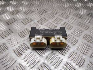 Relais für Klimaanlage VW Transporter T4 Bus () 701919506 28129688