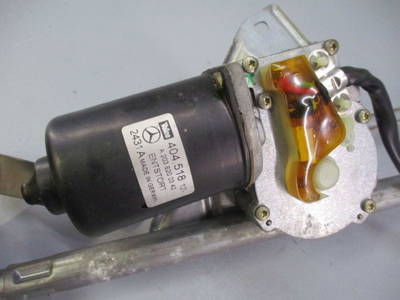 Wischermotor vorne MERCEDES C-KLASSE T S203 200 CDI MERCEDES,A2038200342 85 KW