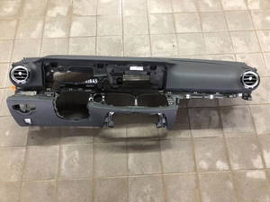 Armaturenbrett Mercedes-Benz E-Klasse W213 2136809404 P18014848