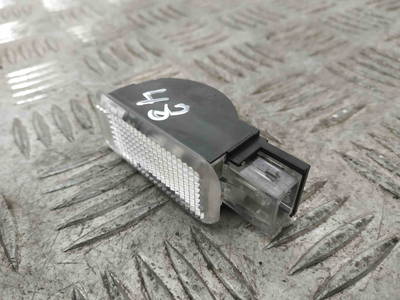 Innenleuchte Audi 4B0947415A