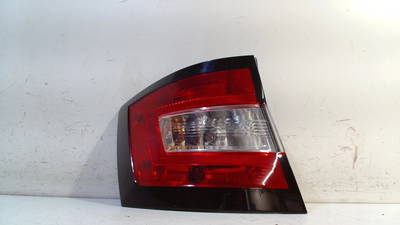 Rücklicht Links Aussen Skoda Fabia III Combi (NJ5) Combi 5-drs 1.4 TDI 16V 90 Greentech (CUSB) 2015 (6v9945095)