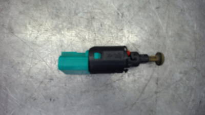 Bremslichtschalter Peugeot 307 HDi SW 110 3RHY/3RFN/3NFU/3RHS/3KFU/2RFK 2005>2006 1560
