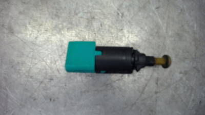 Bremslichtschalter Peugeot 307 HDi SW 110 3RHY/3RFN/3NFU/3RHS/3KFU/2RFK 2005>2006 1560