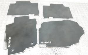 Fußmattensatz Toyota RAV 4 IV (A4) 31115510