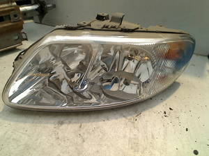 Scheinwerfer Links Chrysler Voyager/Grand Voyager MPV 2.0i 16V Family (S4RE) 2001