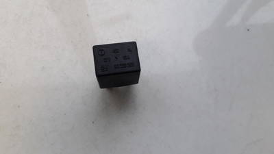 Relais Opel Vectra, B 2000.09 - 2002.04 facelift 90229206 32123402