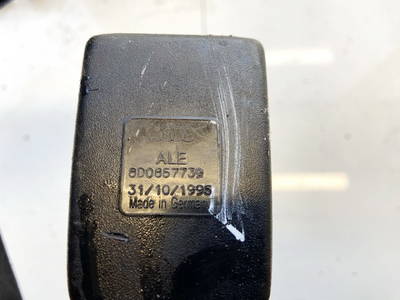 Gurtschloss - Hinten Center Audi A4, B5 1994.11 - 1999.09 8d0857739 33983161