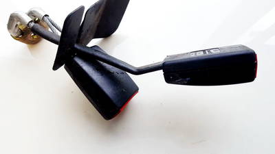 Gurtschloss - Hinten Linke Audi A4, B5 1999.09 - 2001.08 facelift 8D0857739D 33989203