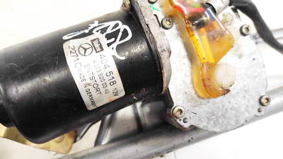Scheibenwischermotor Vorne Mercedes-Benz W203, 2000.05 - 2004.02 A2038200342 404518