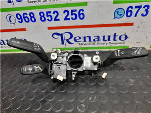 Blinkerschalter Audi Q3 (8UB/8UG) SUV 2.0 TDI 16V 140 (CFFB) 2012 (8X0953501D, 8X0953502B)