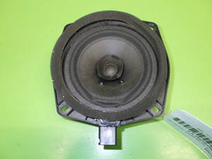 Lautsprecher vorne links MN141417
