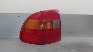 Rücklicht Links Opel Astra F (56/57) Sedan 1.6i 16V (X16XEL) (1222153, 4PUERTAS)