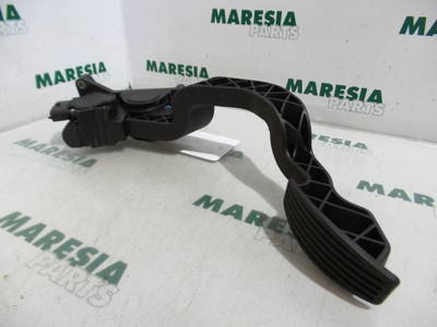 Sensor für Gaspedalstellung Fiat Stilo 192 46779078 P2136052