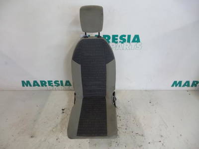 Sitz rechts Renault Grand Scenic II JM 7701068609 P6268125