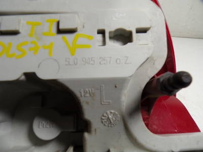 Rücklicht Links Skoda Yeti (5LAC) SUV 1.2 TSI 16V (CYVB) (5L0945111B, 5L0945257)