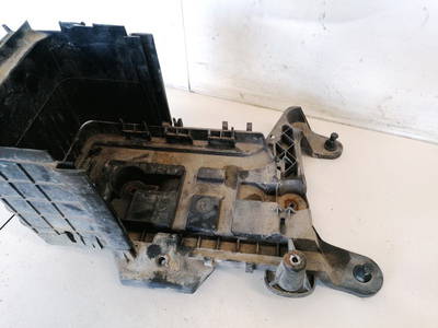 Batteriekasten Volkswagen Caddy, III 2004.03 - 2010.09 1K0915333B