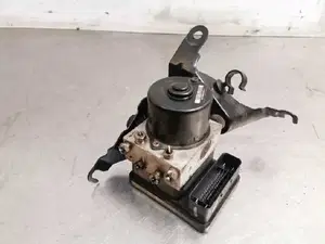 Abs Pumpe Ford Fiesta 5 (JD/JH) Hatchback 1.4 TDCi (F6JA) (2S612M110CE, D351437A0B)