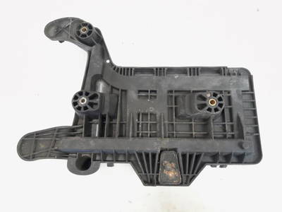 Batterieaufnahme VW Passat B6 Variant 3C5 1K0915333H P20955734