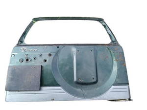 Heckklappe geschlossen Toyota Land Cruiser 90 (J9) 39711206