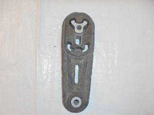 Halter für Getriebe Nissan Juke (F15) 113601KA1A