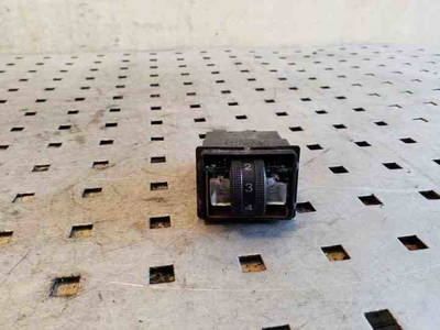 Schalter für Sitzheizung Audi 8E0963563 41069104