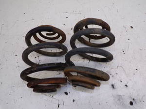 Federnsatz Hinterachse VW TRANSPORTER IV BUS T4 2.5 TDI FL 75 KW