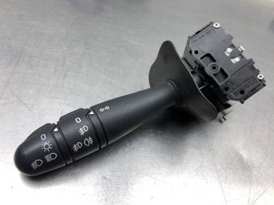 Blinkerschalter Renault Clio II B 7701066570 P21859781