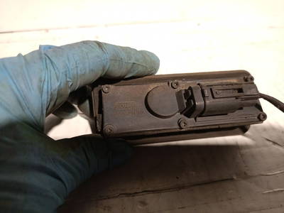 Handgriff Kofferraum Ford Focus C-Max MPV 1.6 TDCi 16V (G8DA) (6M5119B514AD)