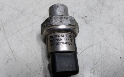 Druckschalter für Klimaanlage VW 8D0959482B 44316461