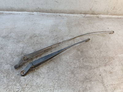 Wischerarm vorne VW FOX SCHRÄGHECK (5Z1, 5Z3, 5Z4) 1.2 VW,5Z0955409A,VW,,VW,,VW,5Z0955410C 40 KW
