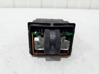 Schalter für Sitzheizung Audi A4 Avant 8K, B8 8E0963563 P22402536