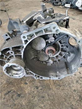 Getriebe Manuell Seat Leon (1P1) Hatchback 5-drs 2.0 TDI 16V (BKD) 2007