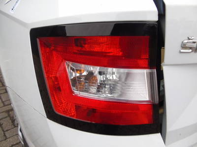 Rückleuchte links Skoda Fabia III Kombi NJ 6V9945111 P22534923