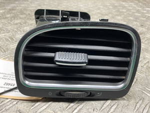 85482 Lüftungsgitter vorne links Armaturenbrett VW Golf VI 5K 5K0819703K