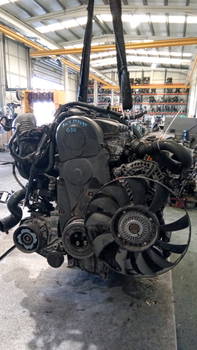 Motor Audi A4 Avant (B6) Combi 1.9 TDI PDE 130 (AWX) (038100098BX)