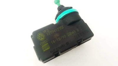 Stellelement, Leuchtweitenregulierung Volkswagen Golf, IV 1997.08 - 2003.10 1J0941295F