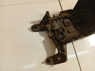 Batteriekasten Volkswagen Touran, 2003.01 - 2006.10 1K0915333B 1K0 915 333-B