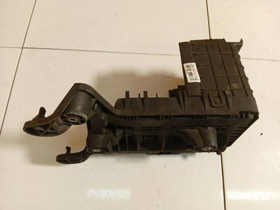 Batteriekasten Volkswagen Touran, 2003.01 - 2006.10 1K0915333B 1K0 915 333-B