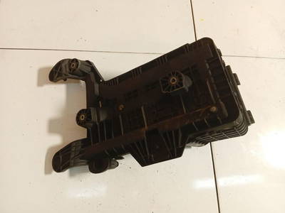 Batteriekasten Volkswagen Touran, 2003.01 - 2006.10 1K0915333B 1K0 915 333-B